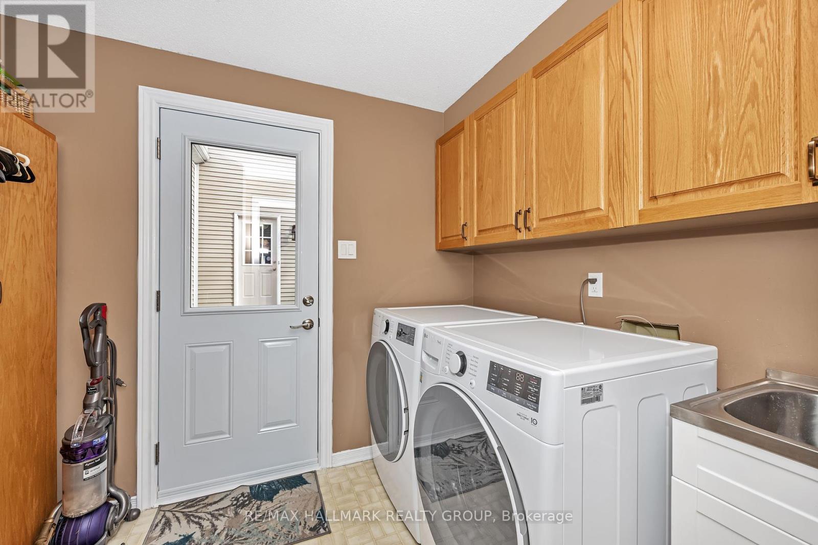 1814 Thornecrest Street, Ottawa, Ontario  K1C 6K7 - Photo 19 - X12119985