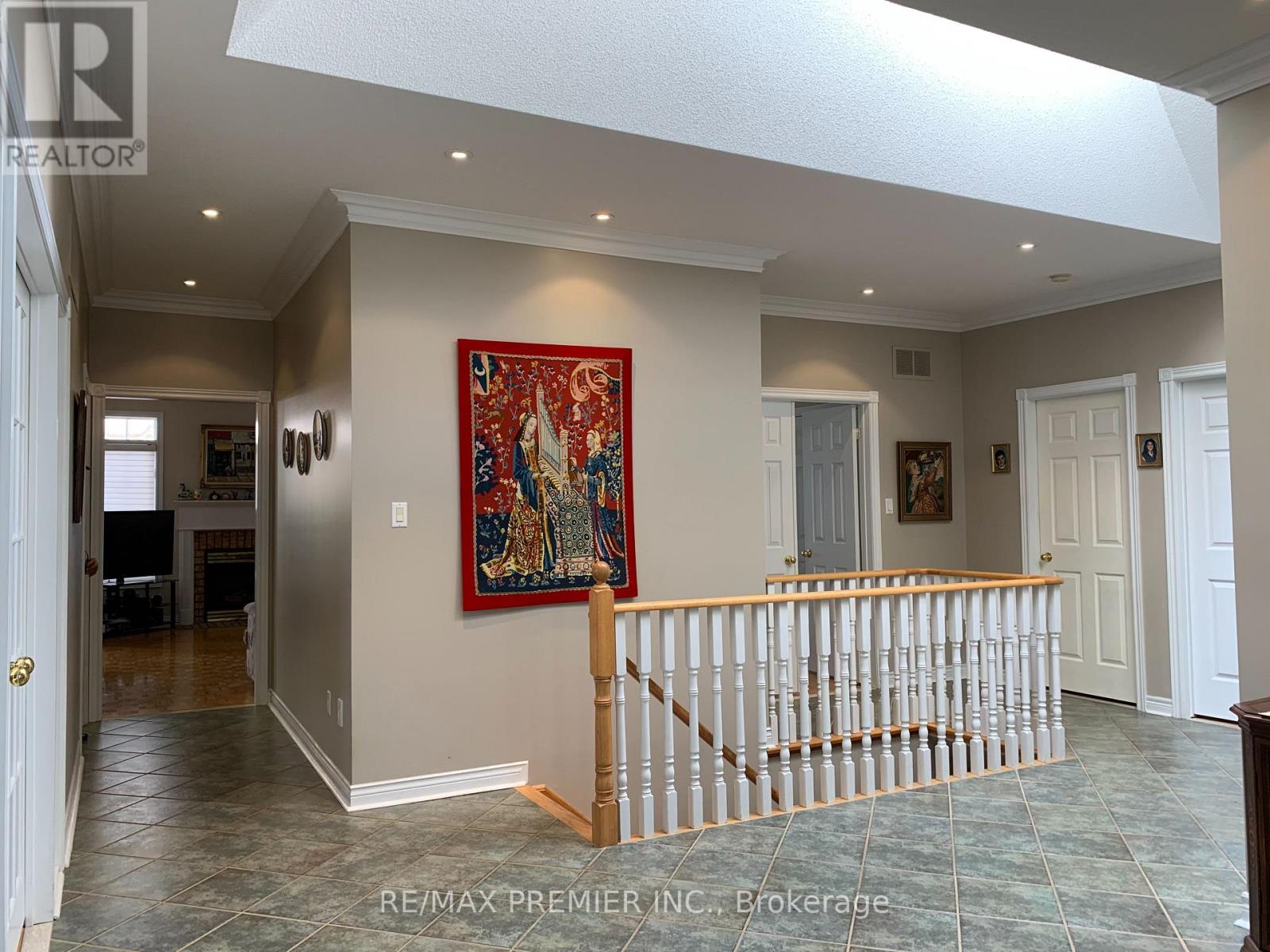 Property at 71 GIDLEIGH PARK CRESCENT image 3
