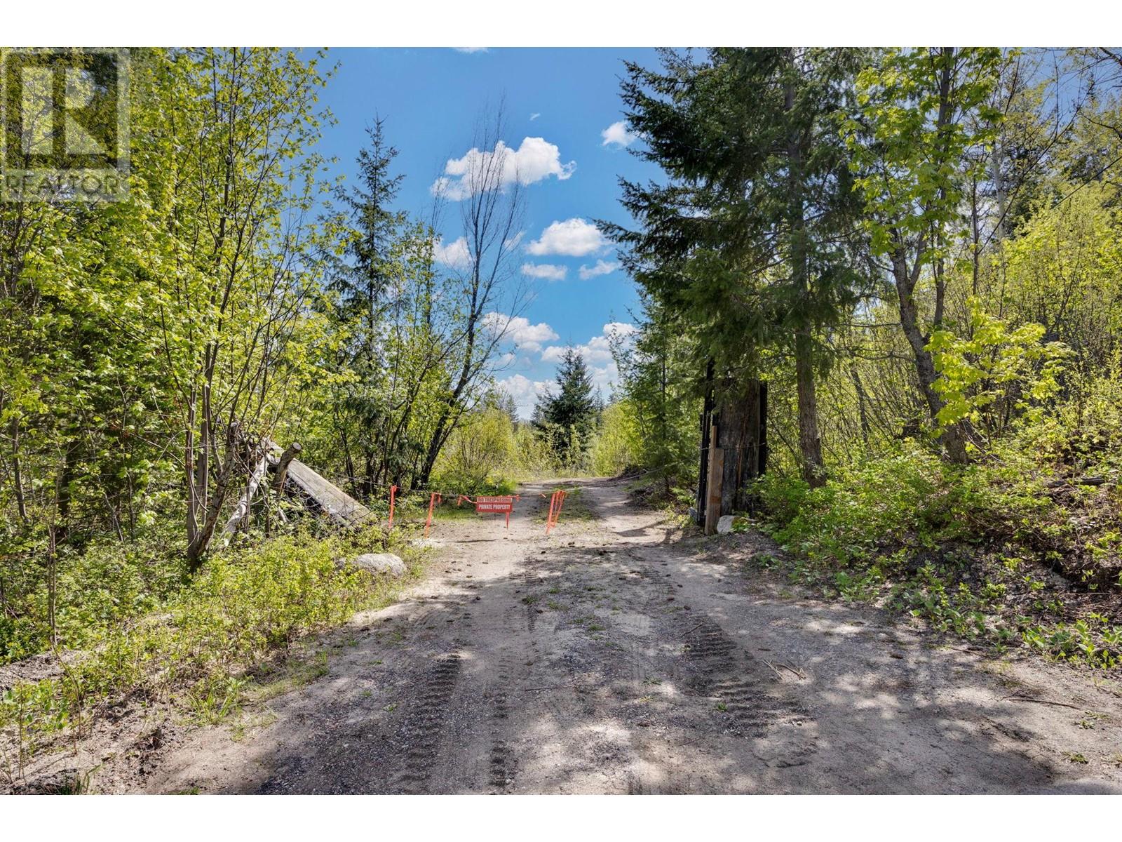 Property at 3573 McKellar Road image 4