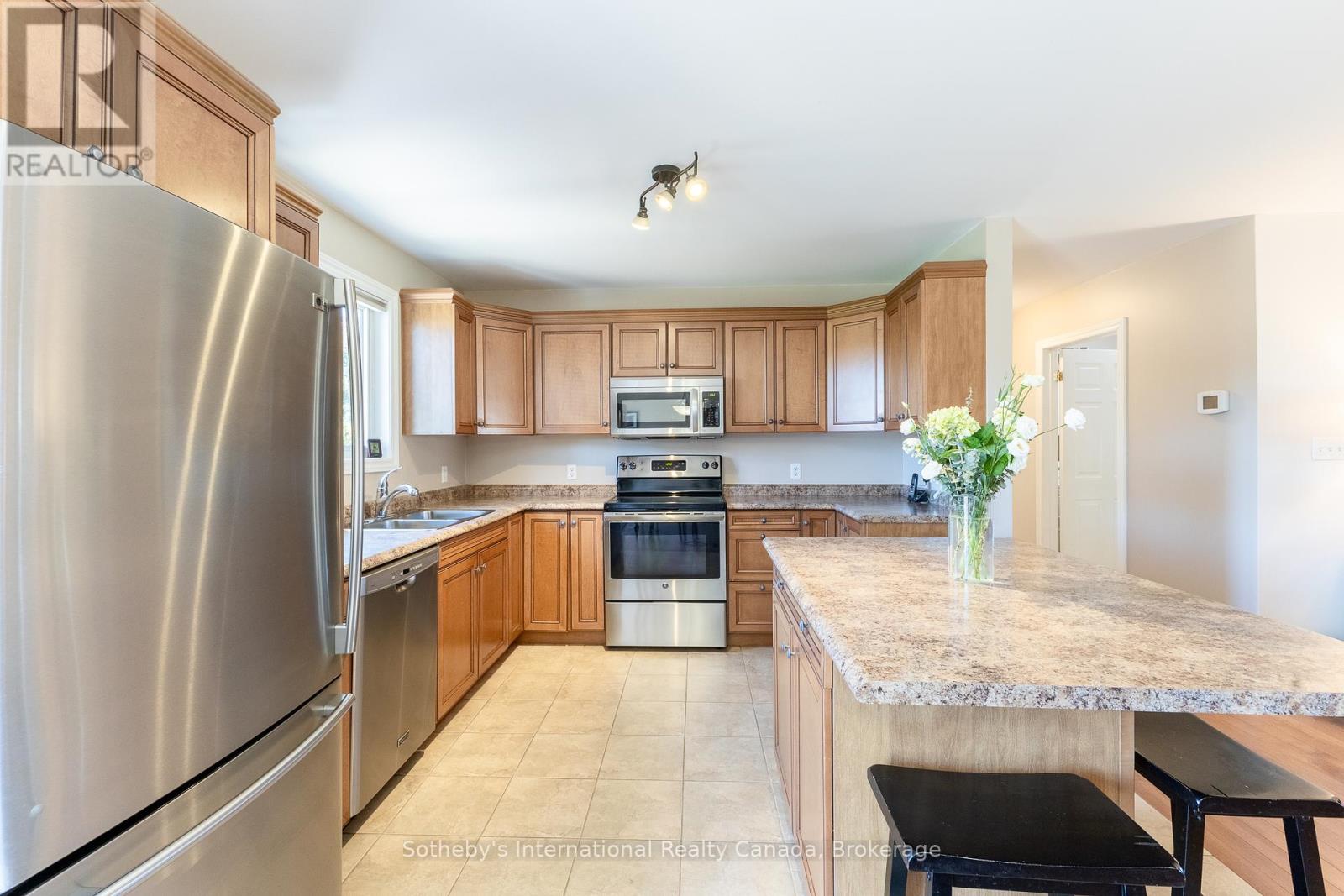 48 Sydenham Street S, Ashfield-Colborne-Wawanosh, Ontario  N7A 3X9 - Photo 16 - X12119967