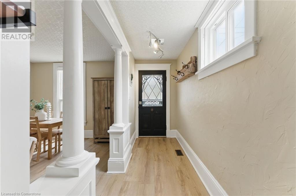 Property at 116 WELLINGTON Street image 3