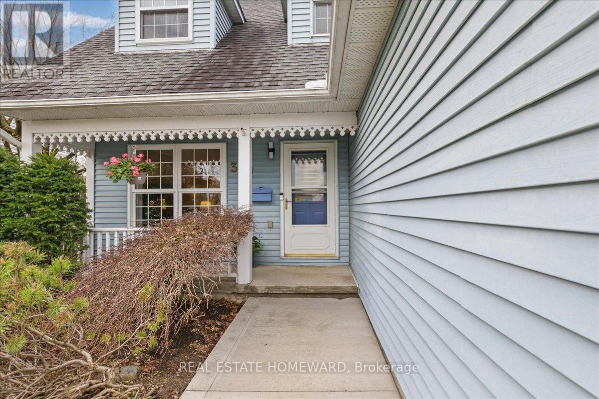 Property at 339 BUSHVIEW CRESCENT image 3