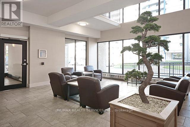 Property at 1507 - 150 CHARLTON AVENUE E image 5