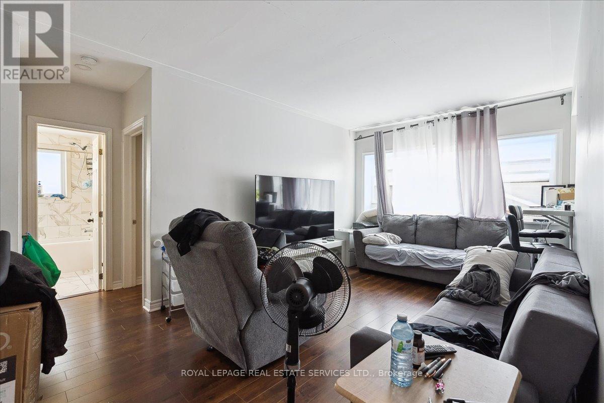 291 East 38th Street, Hamilton, Ontario  L8V 4G2 - Photo 7 - X12119785