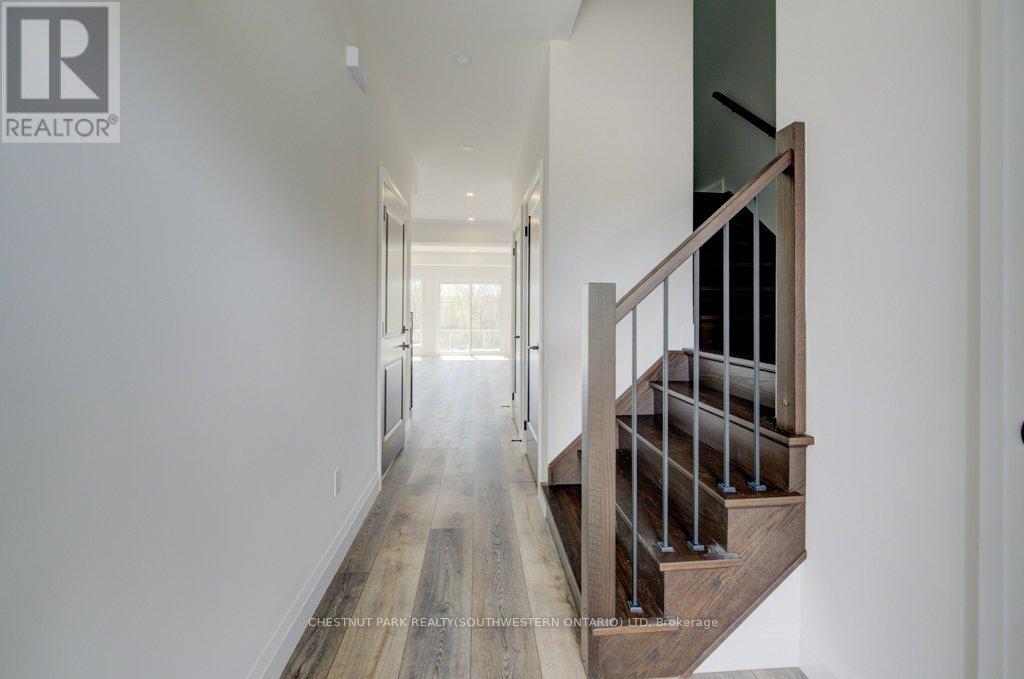 Property at 573 GUELPH STREET image 3