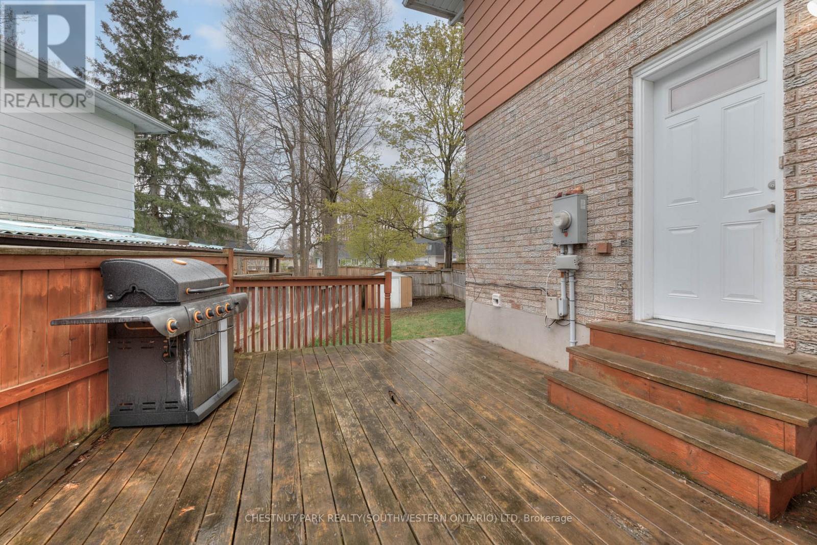 129 Dalegrove Drive, Kitchener, Ontario  N2M 2G6 - Photo 30 - X12119860