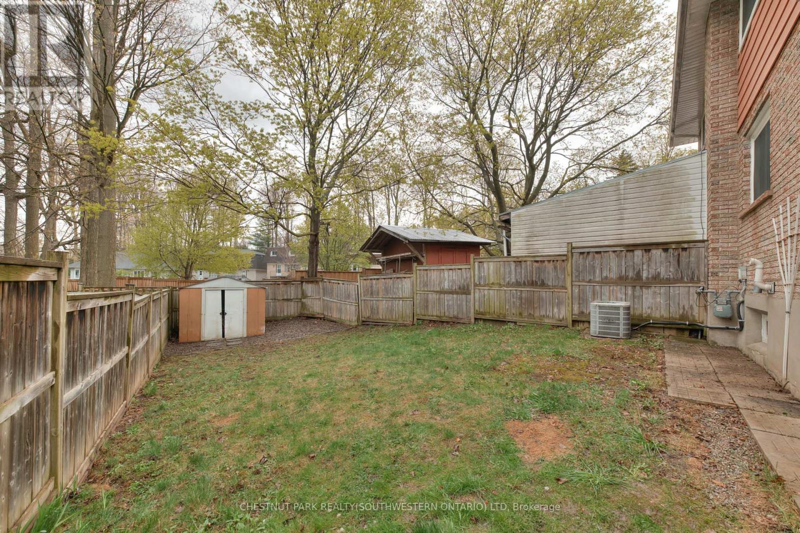 129 Dalegrove Drive, Kitchener, Ontario  N2M 2G6 - Photo 33 - X12119860