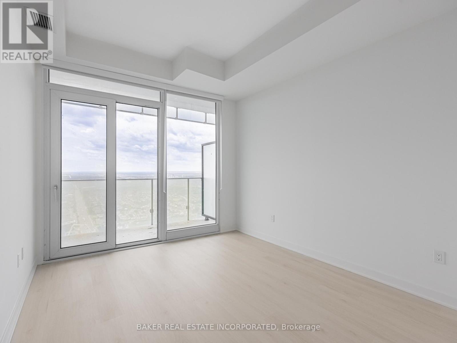 5806 - 3900 Confederation Parkway, Mississauga, Ontario  L5B 0M3 - Photo 10 - W12092108