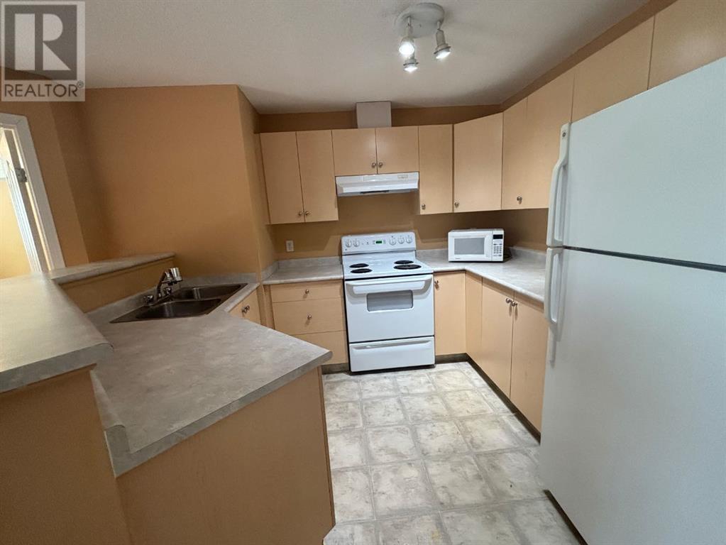 Property at 3318, 10 Prestwick Bay SE image 5