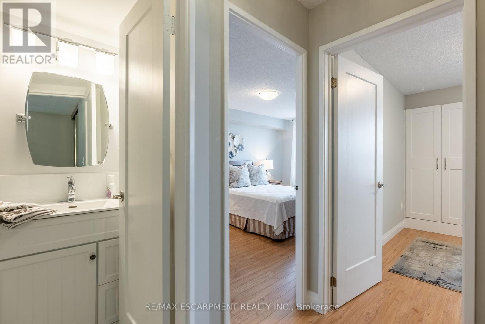 306 - 2055 Upper Middle Road, Burlington, Ontario  L7P 3P4 - Photo 11 - W12007704