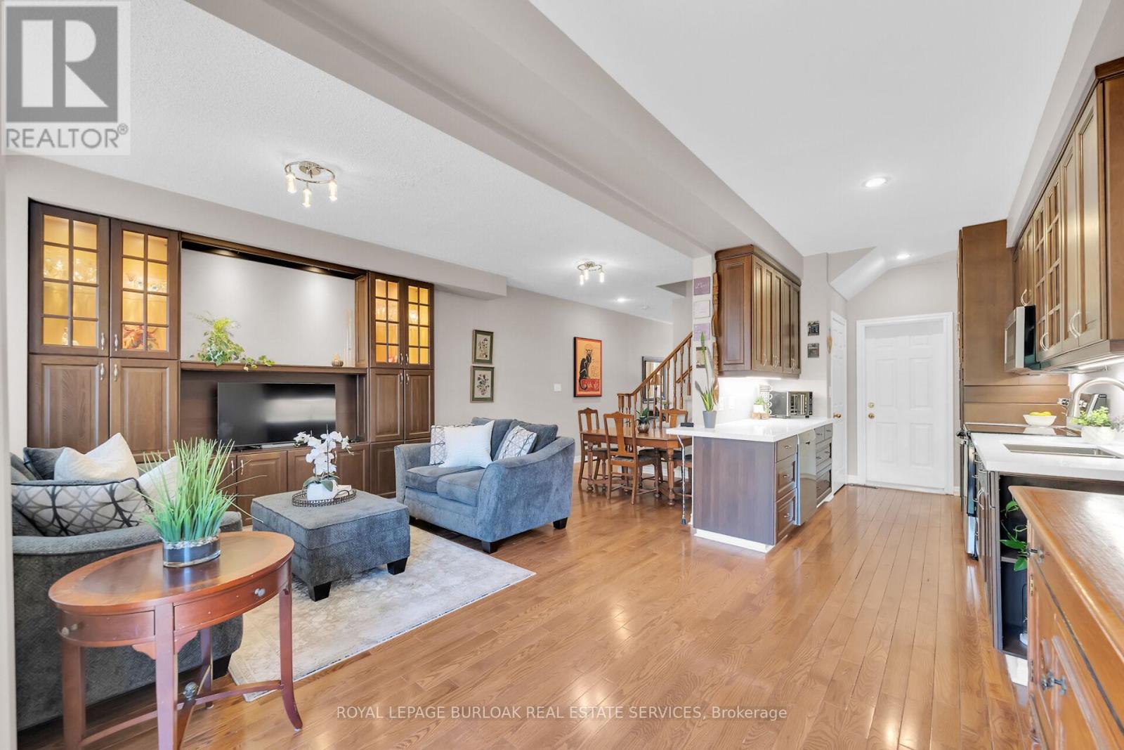 41 - 300 Ravineview Way, Oakville, Ontario  L6H 7J2 - Photo 14 - W12101247