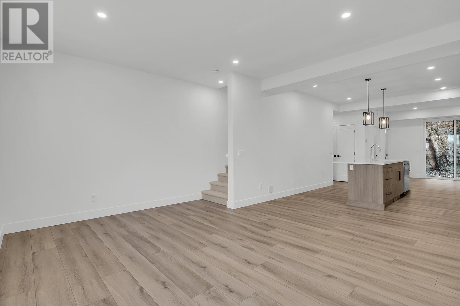 2835 Canyon Crest Drive Unit# 12 West Kelowna