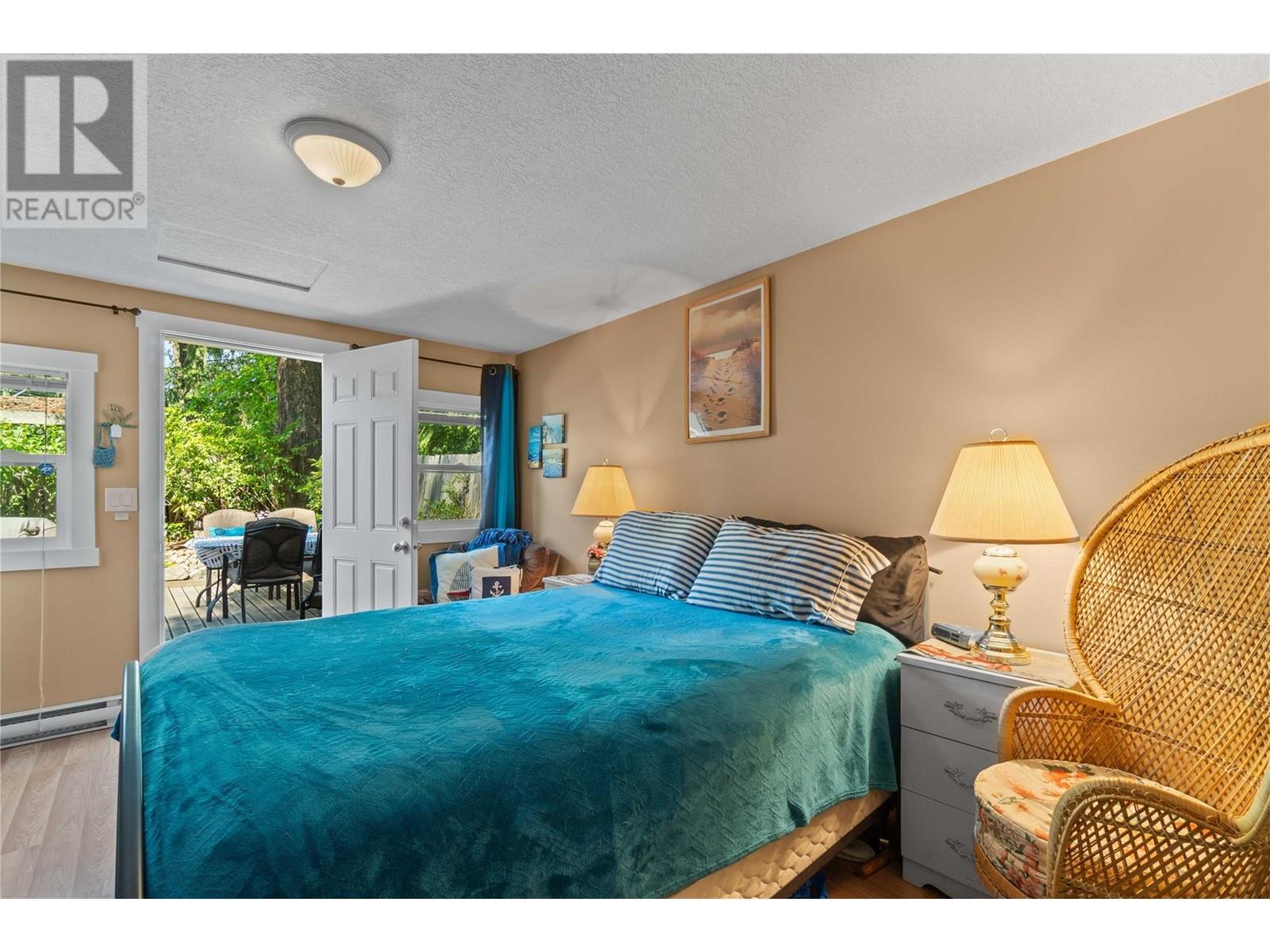 8986 Swanshore Road, Swansea Point, British Columbia  V0E 2K0 - Photo 30 - 10345704