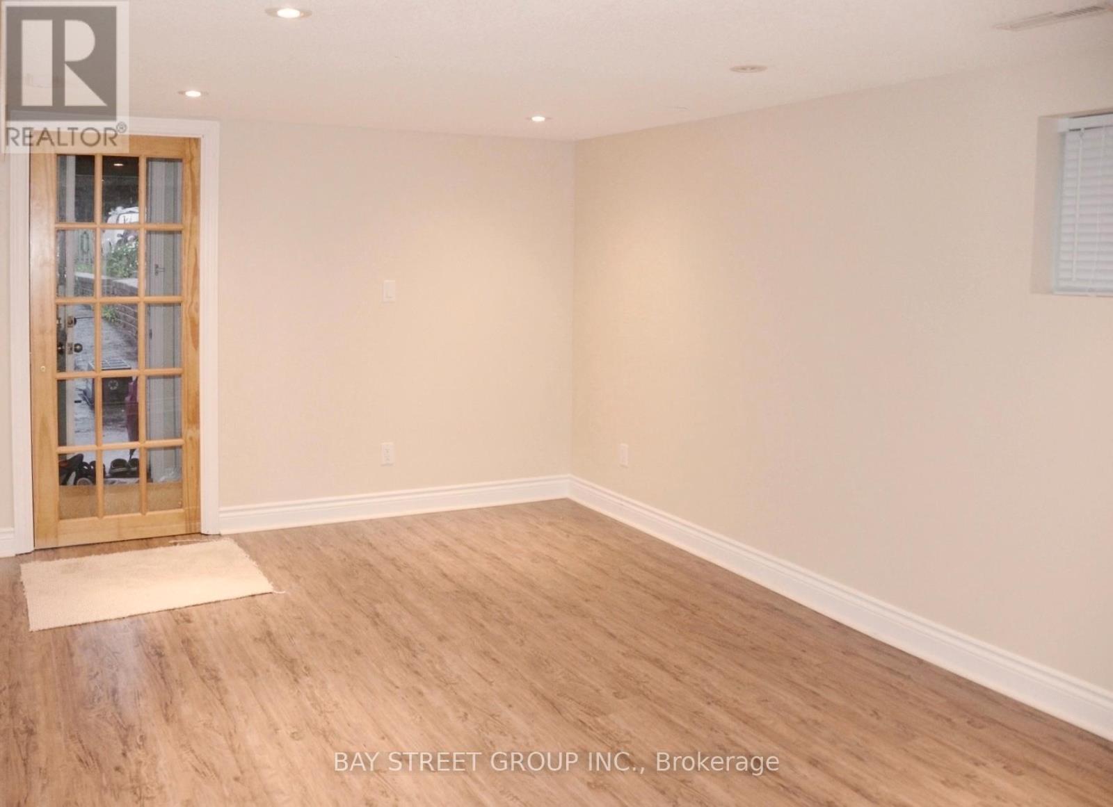 728 Sunnypoint Drive, Newmarket, Ontario  L3Y 2Z8 - Photo 42 - N12114020