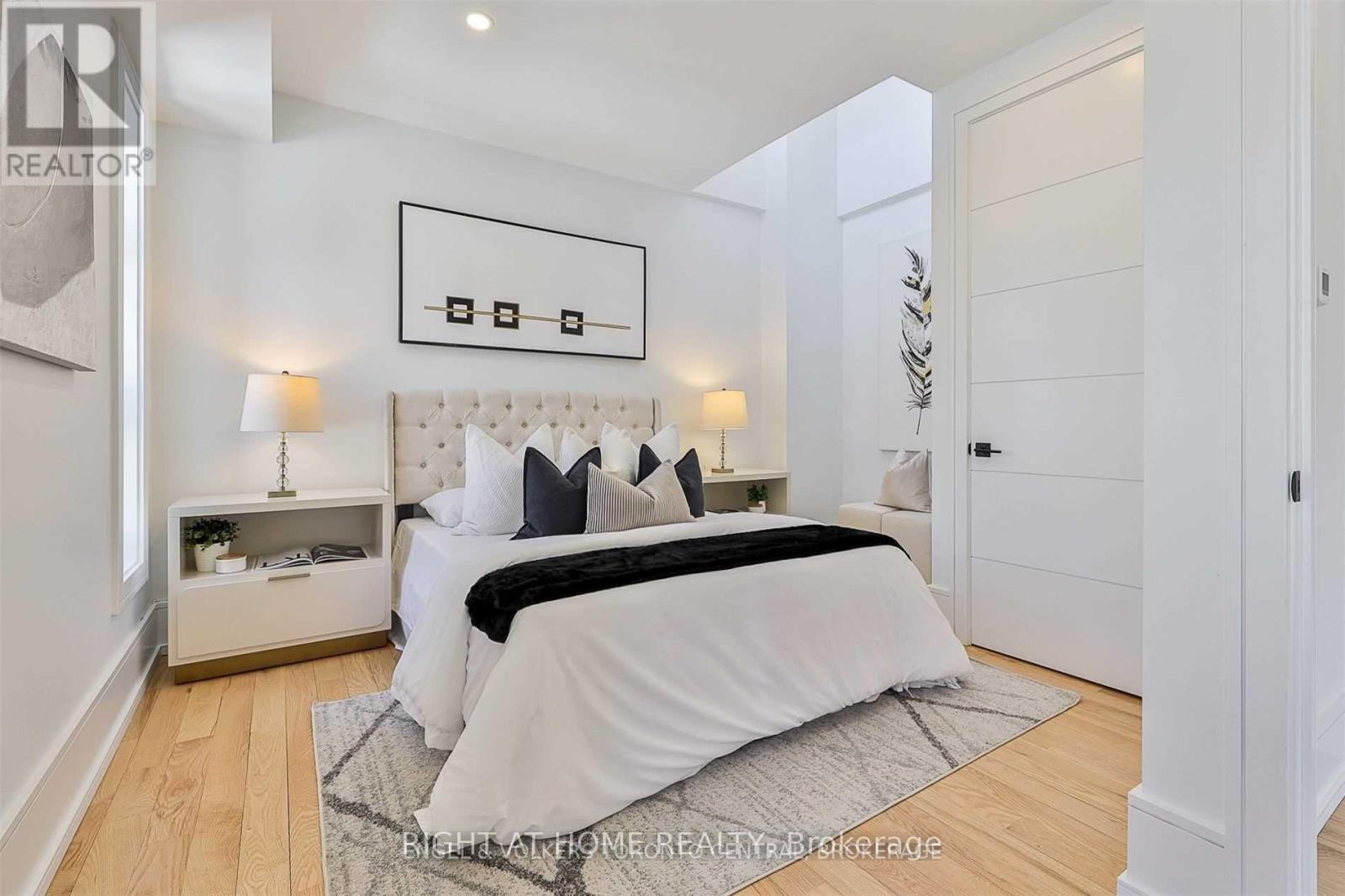 137 D'arcy Street, Toronto, Ontario  M5T 1K2 - Photo 14 - C11961285