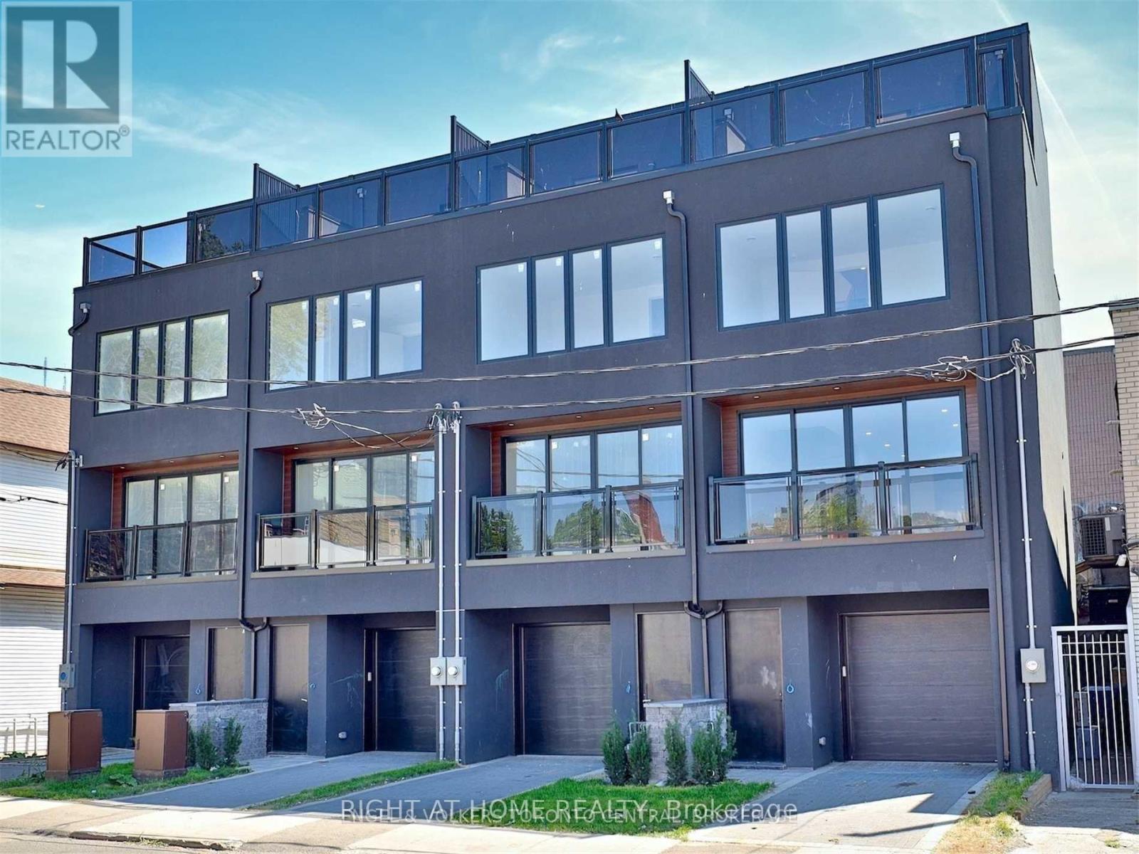 137 D'ARCY STREET, Toronto, Ontario