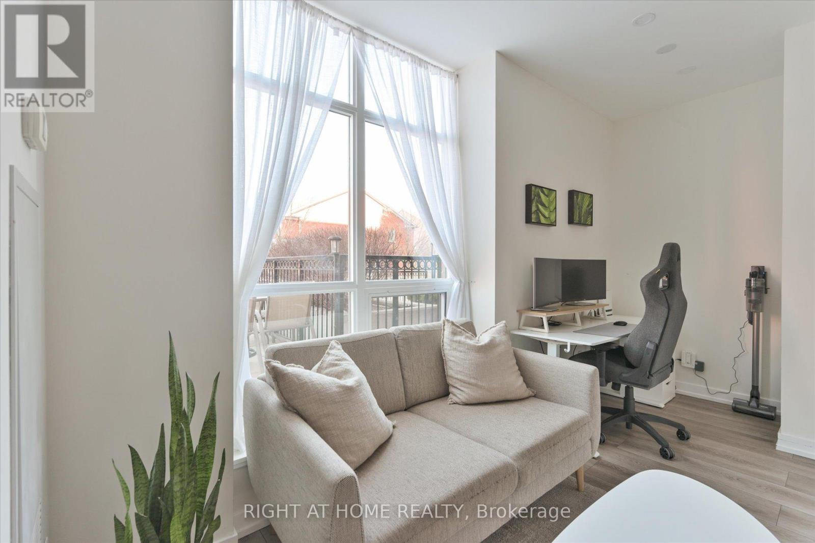 124 - 120 Dallimore Circle, Toronto, Ontario  M3C 4J1 - Photo 11 - C12041861