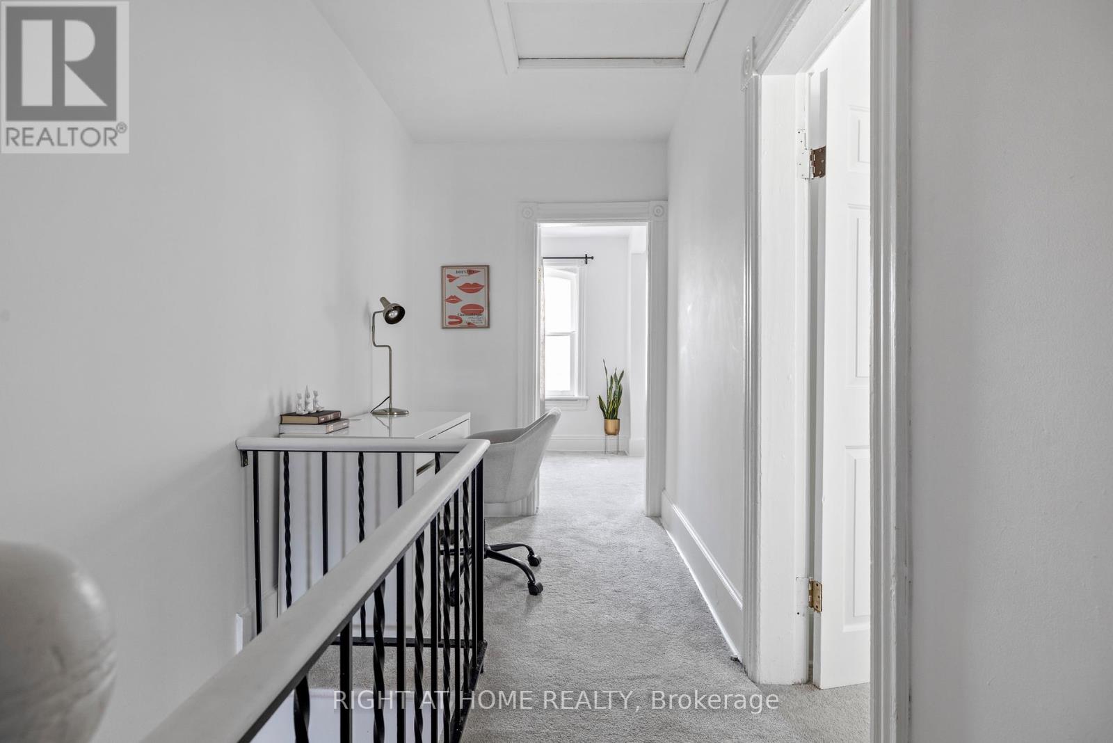 15 Kintyre Avenue, Toronto, Ontario  M4M 1M2 - Photo 10 - E12109320