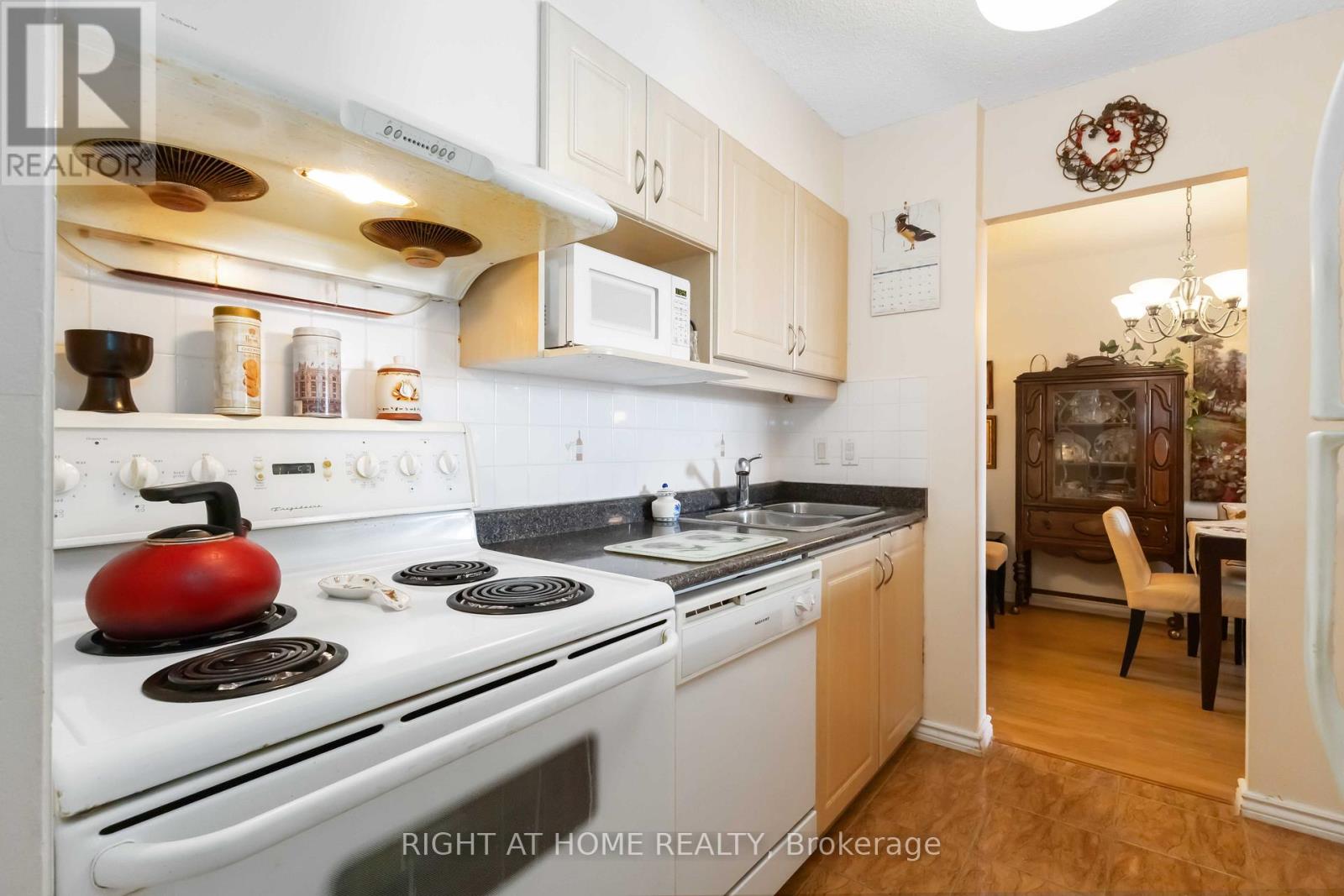 Property at 1006 - 40 BAY MILLS BOULEVARD image 4
