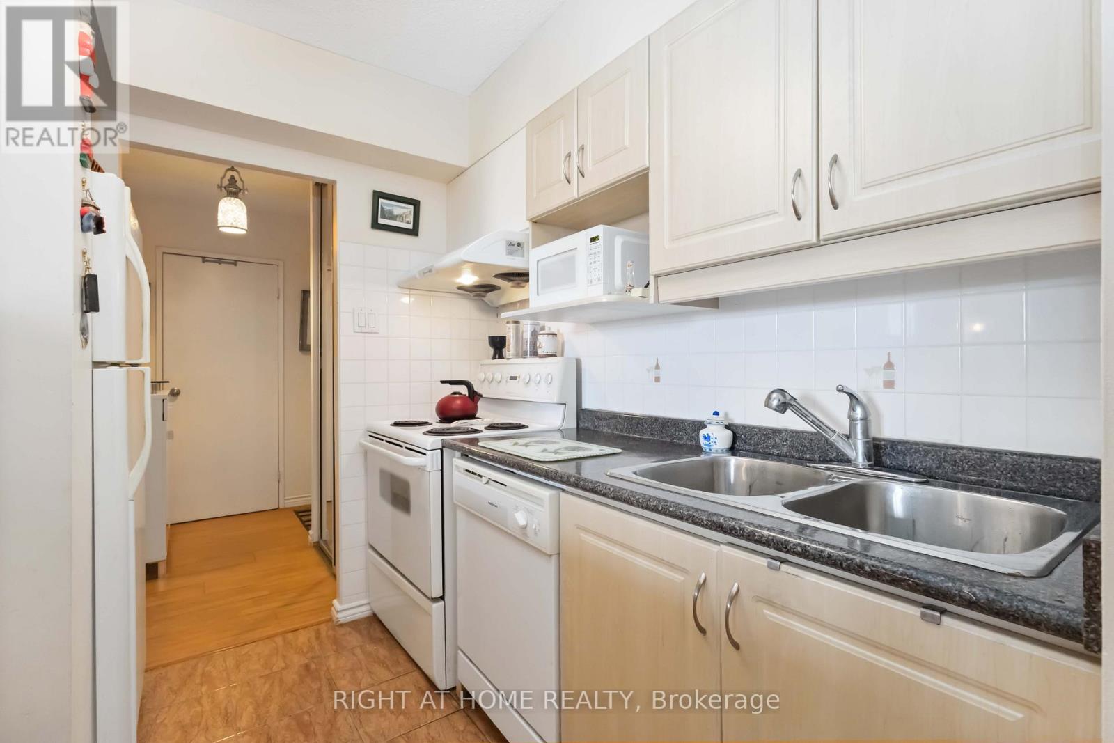 1006 - 40 Bay Mills Boulevard, Toronto, Ontario  M1T 3P5 - Photo 6 - E12062694