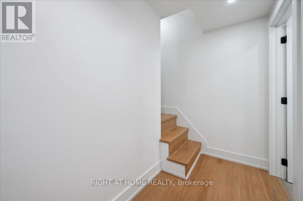 272 East 35th Street, Hamilton, Ontario  L8V 3Y4 - Photo 24 - X12097757