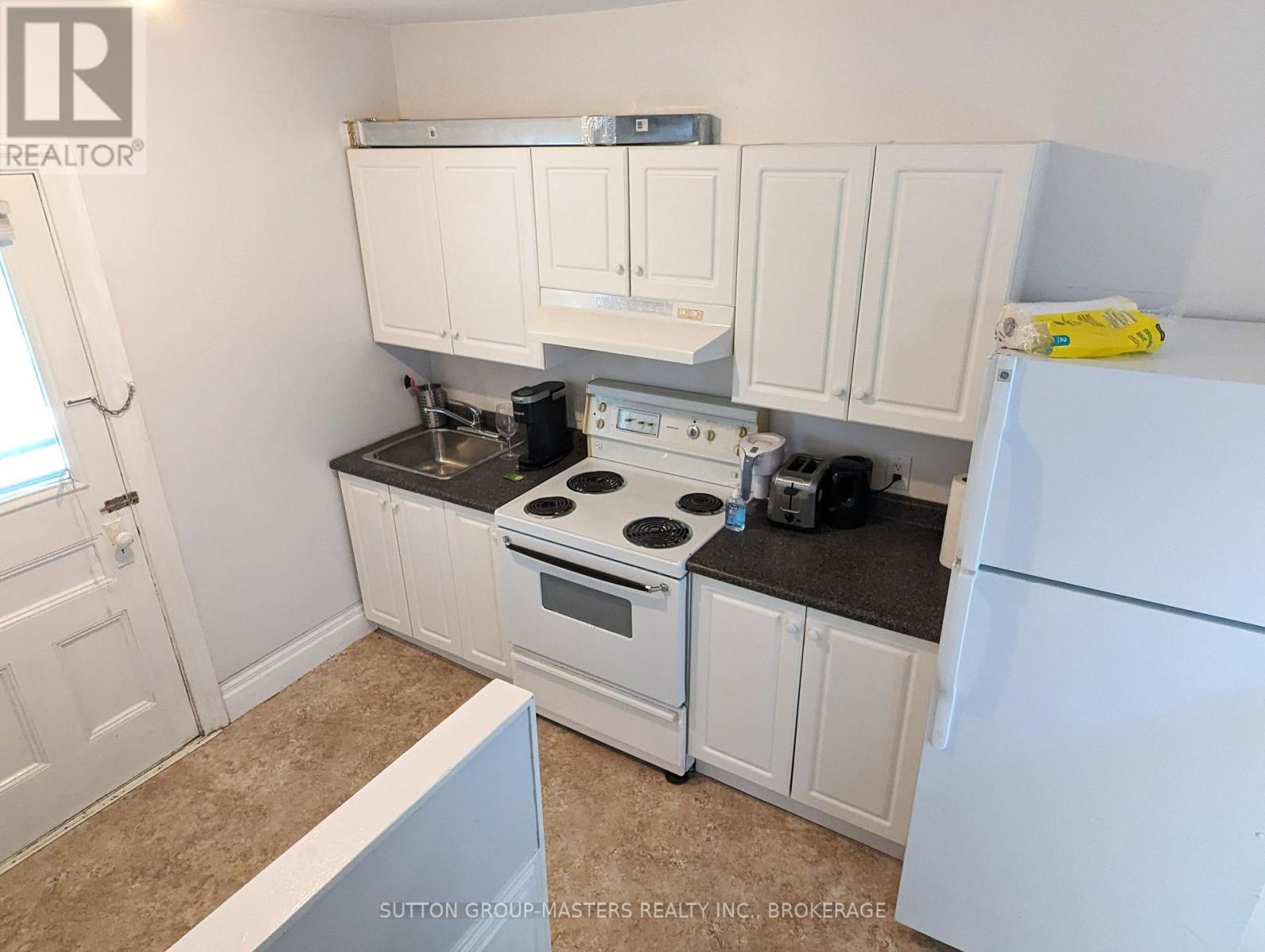 279 Frontenac Street, Kingston, Ontario  K7L 3S9 - Photo 10 - X12120027