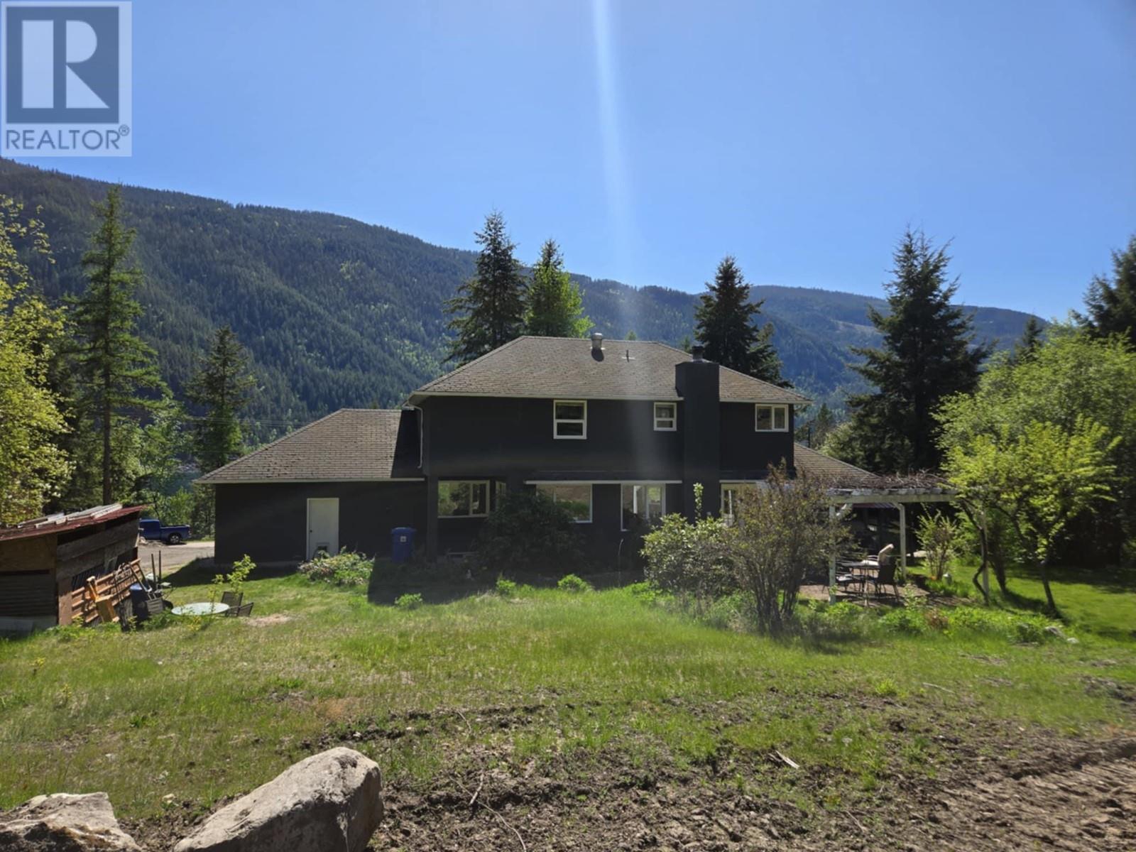 5407 Allendale Crescent, Castlegar, British Columbia  V1N 4V8 - Photo 6 - 10338016