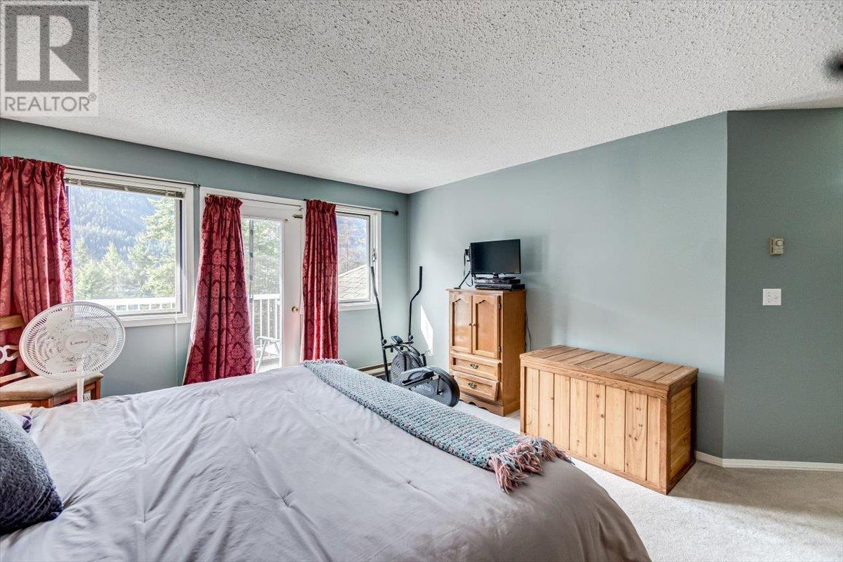 5407 Allendale Crescent, Castlegar, British Columbia  V1N 4V8 - Photo 24 - 10338016