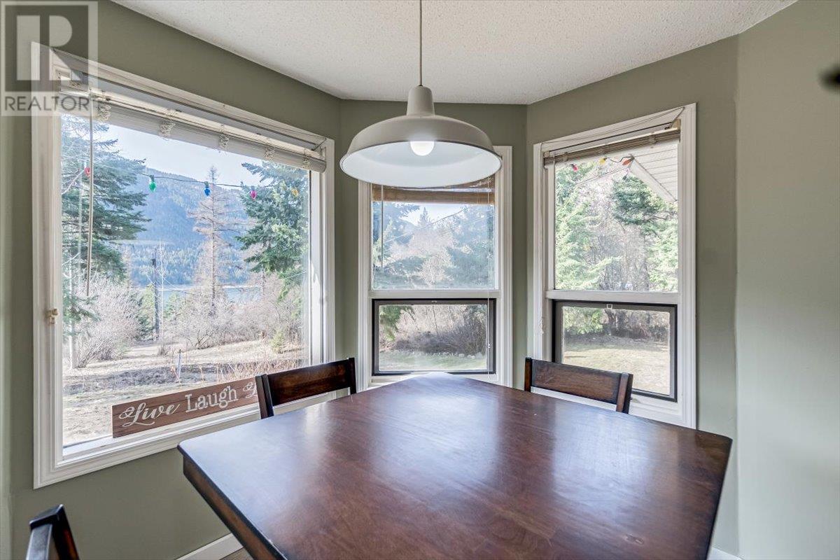 5407 Allendale Crescent, Castlegar, British Columbia  V1N 4V8 - Photo 19 - 10338016