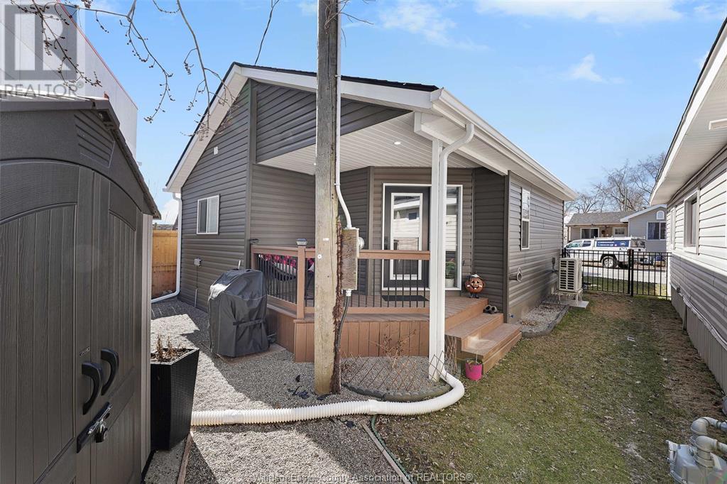 20 Bonita, Windsor, Ontario  N8W 2B5 - Photo 6 - 25010958