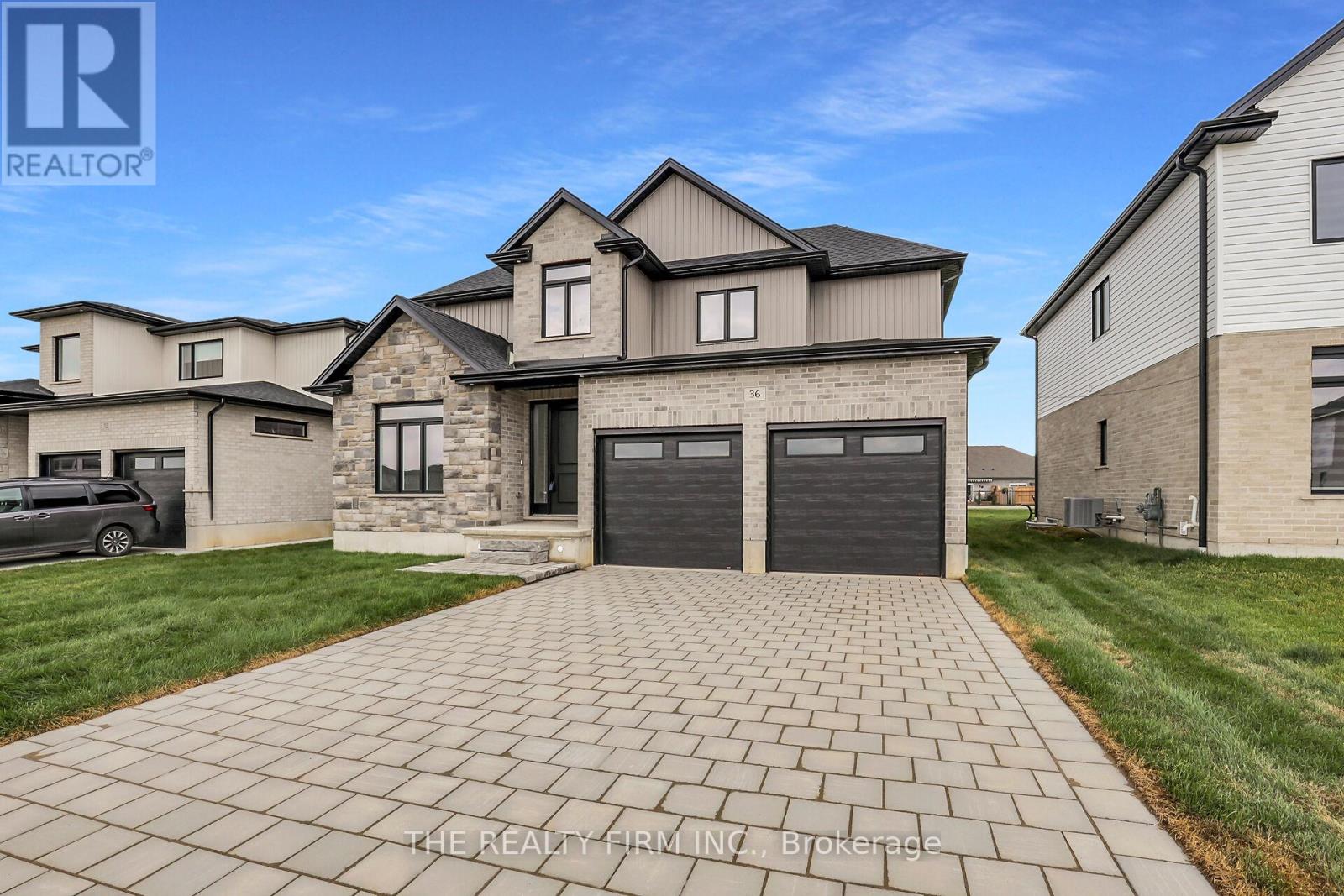 36 Kelly Drive, Zorra, Ontario  N0M 2M0 - Photo 2 - X12120056