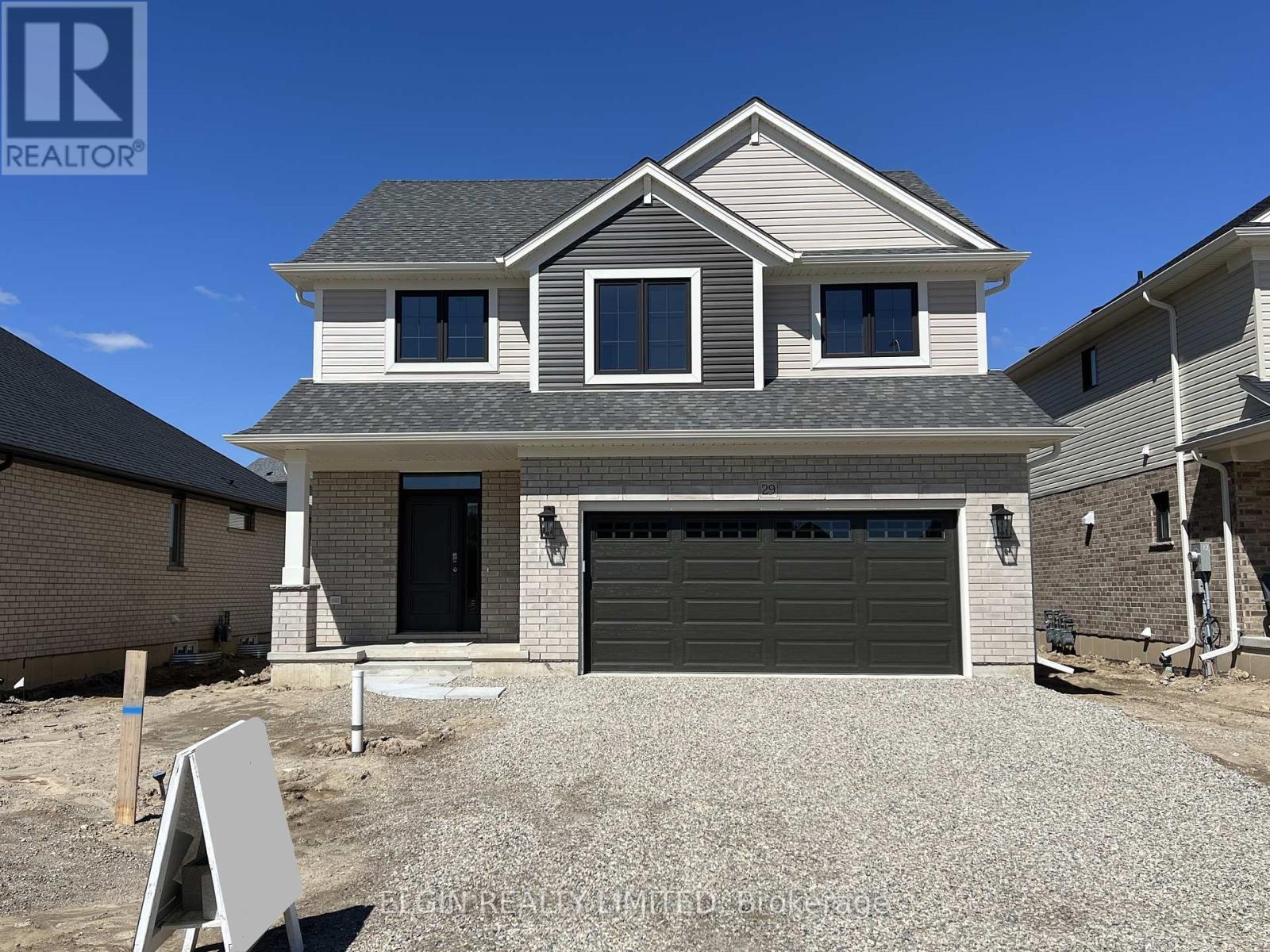 Property at 29 HEMLOCK CRESCENT image 1
