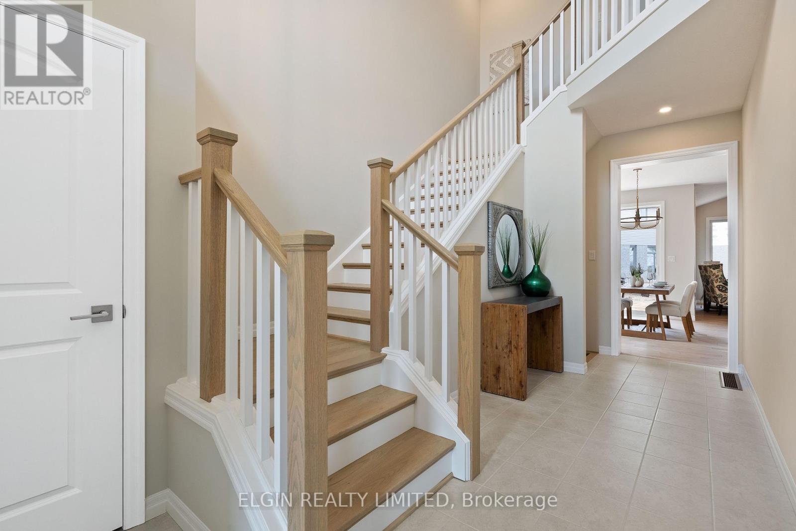 29 Hemlock Crescent, Aylmer, Ontario  N5H 0C1 - Photo 4 - X12120194