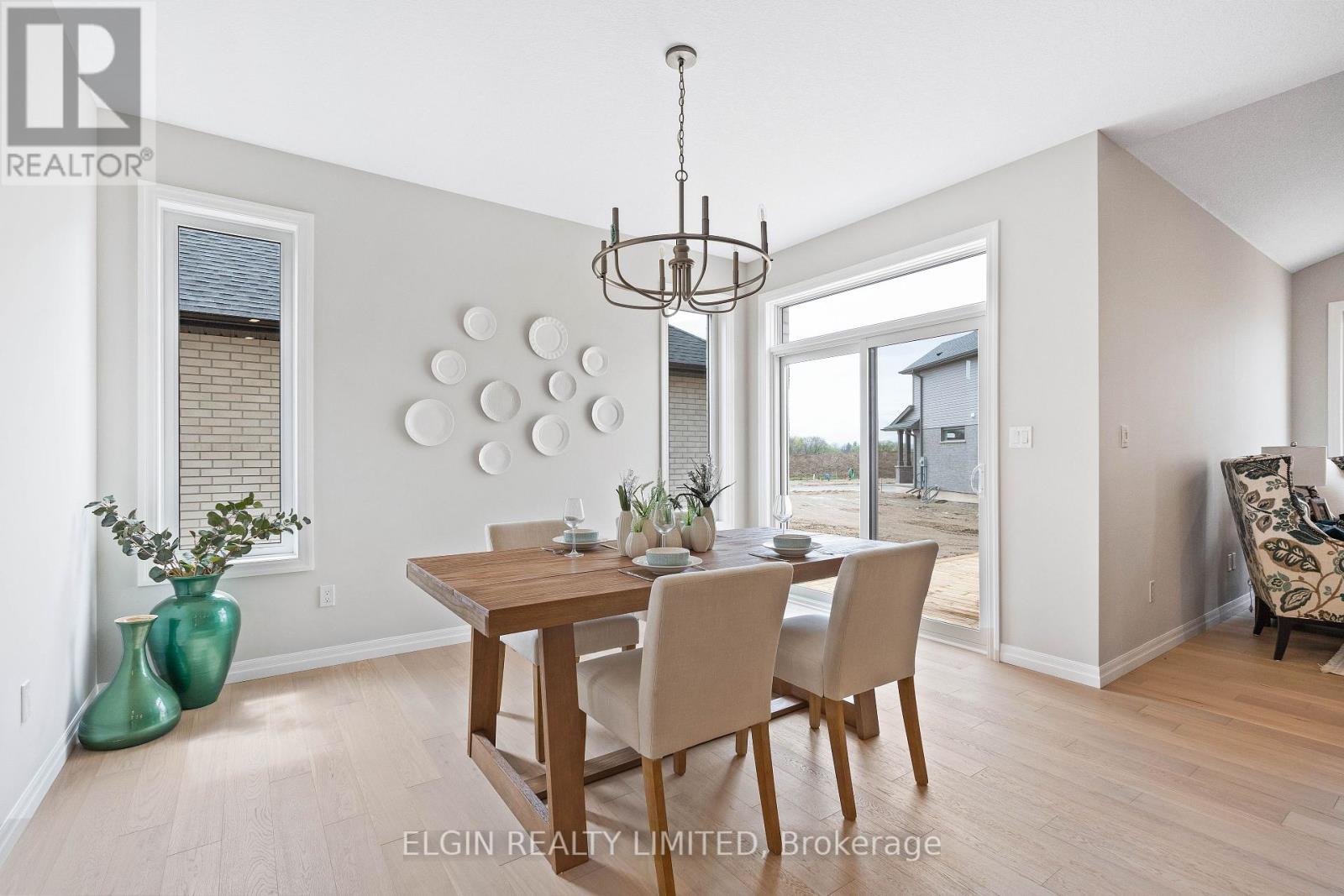 29 Hemlock Crescent, Aylmer, Ontario  N5H 0C1 - Photo 5 - X12120194