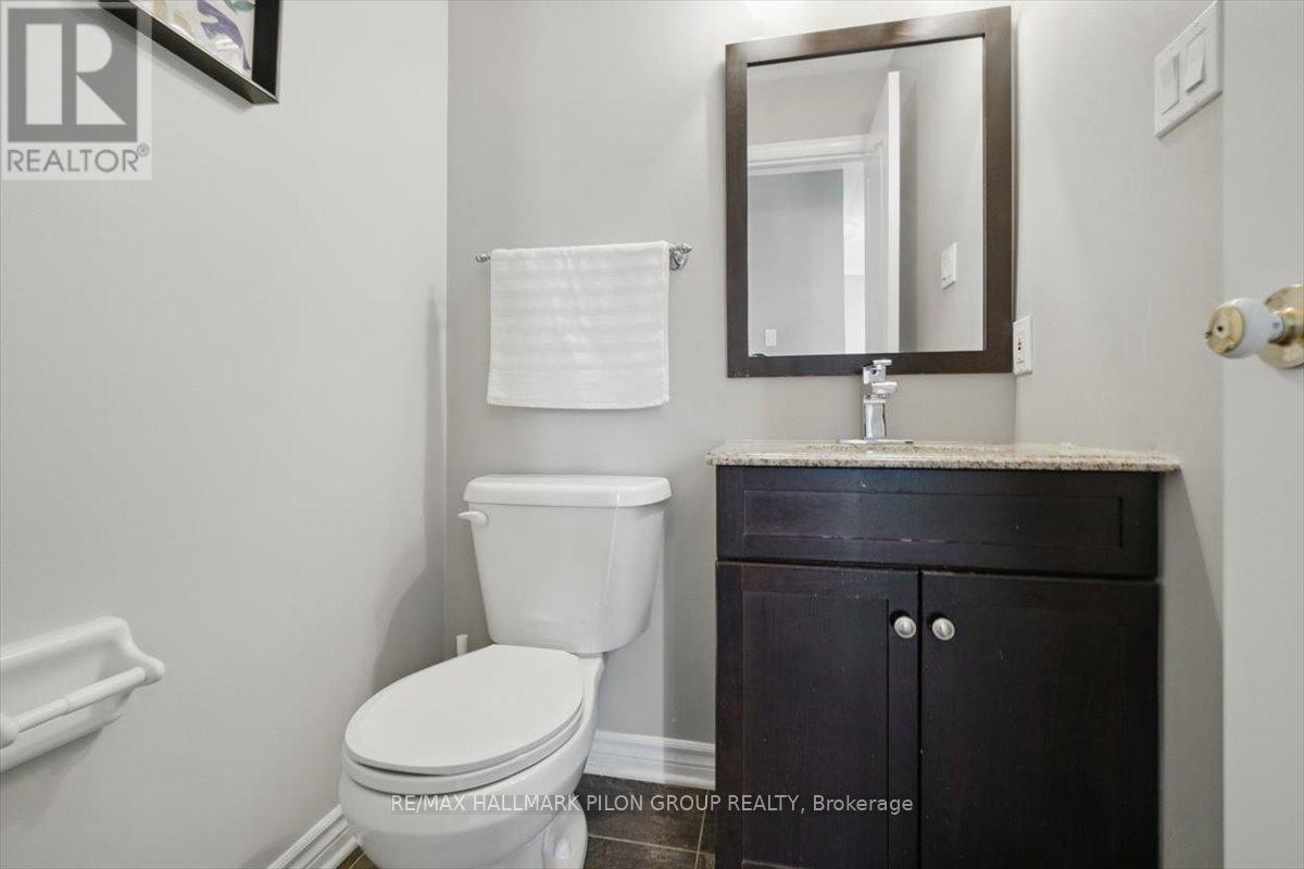 10 Maybrook Place, Ottawa, Ontario  K2G 6H6 - Photo 17 - X12120096