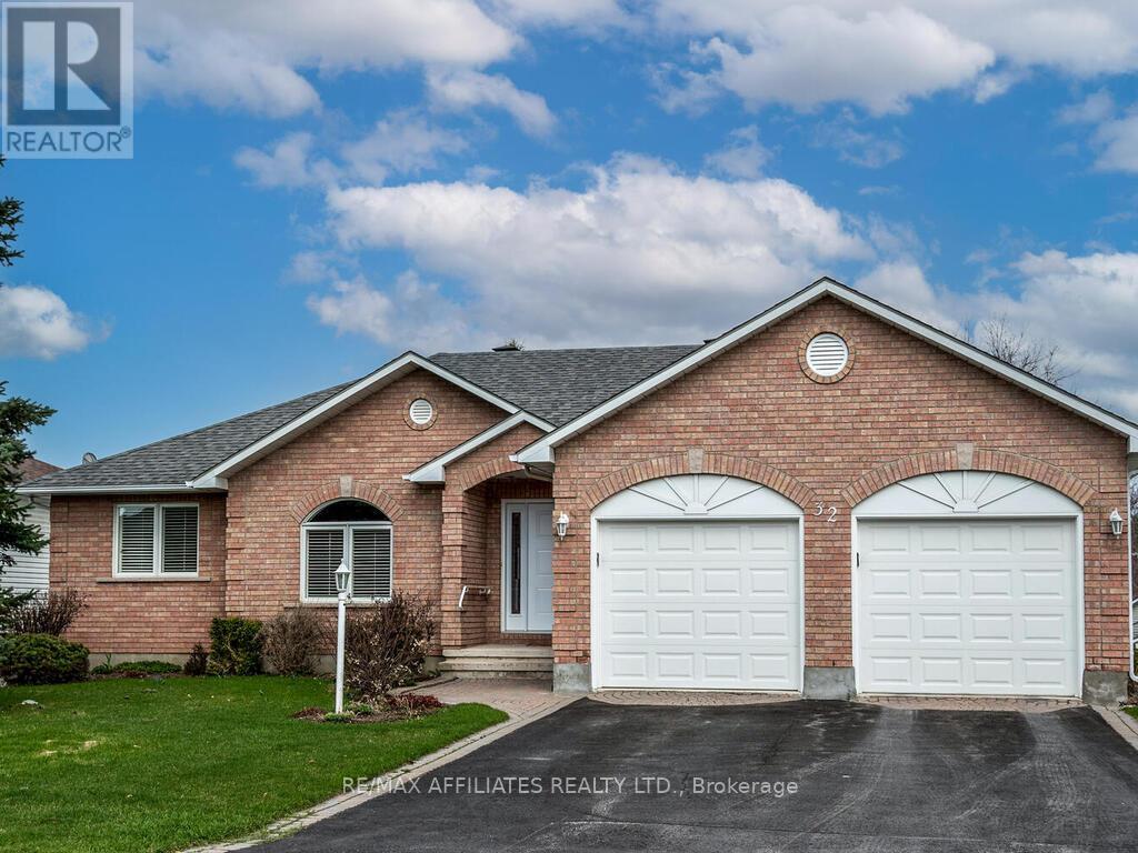 32 Mika Street, Ottawa, Ontario  K2S 1K8 - Photo 1 - X12120138