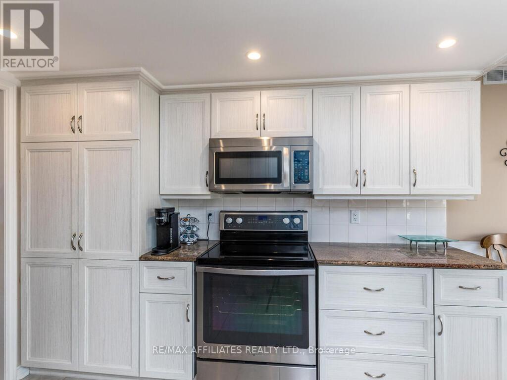 32 Mika Street, Ottawa, Ontario  K2S 1K8 - Photo 10 - X12120138