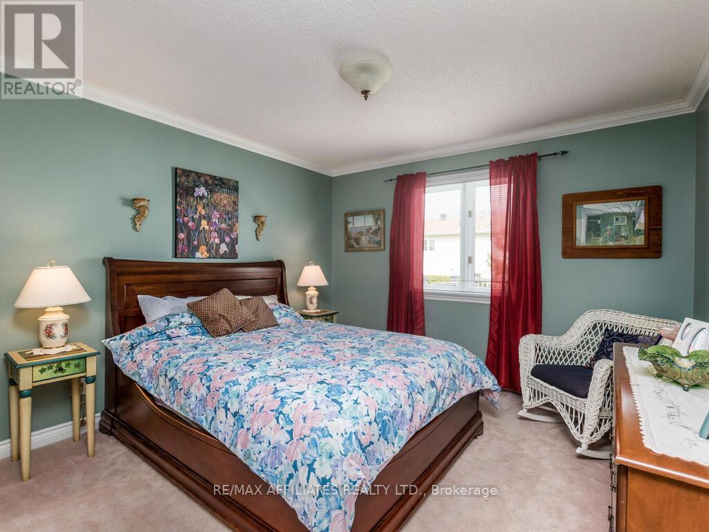 32 Mika Street, Ottawa, Ontario  K2S 1K8 - Photo 18 - X12120138