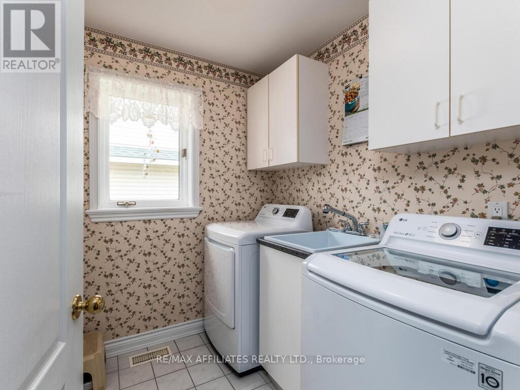 32 Mika Street, Ottawa, Ontario  K2S 1K8 - Photo 22 - X12120138