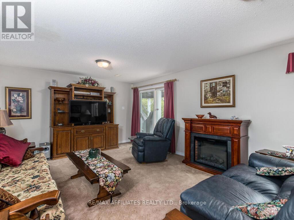 32 Mika Street, Ottawa, Ontario  K2S 1K8 - Photo 24 - X12120138