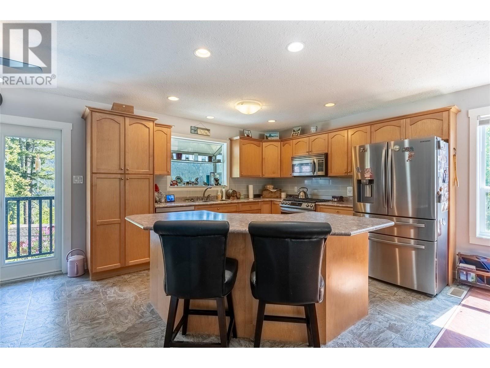 Property at 2617 Golf Course Drive image 4