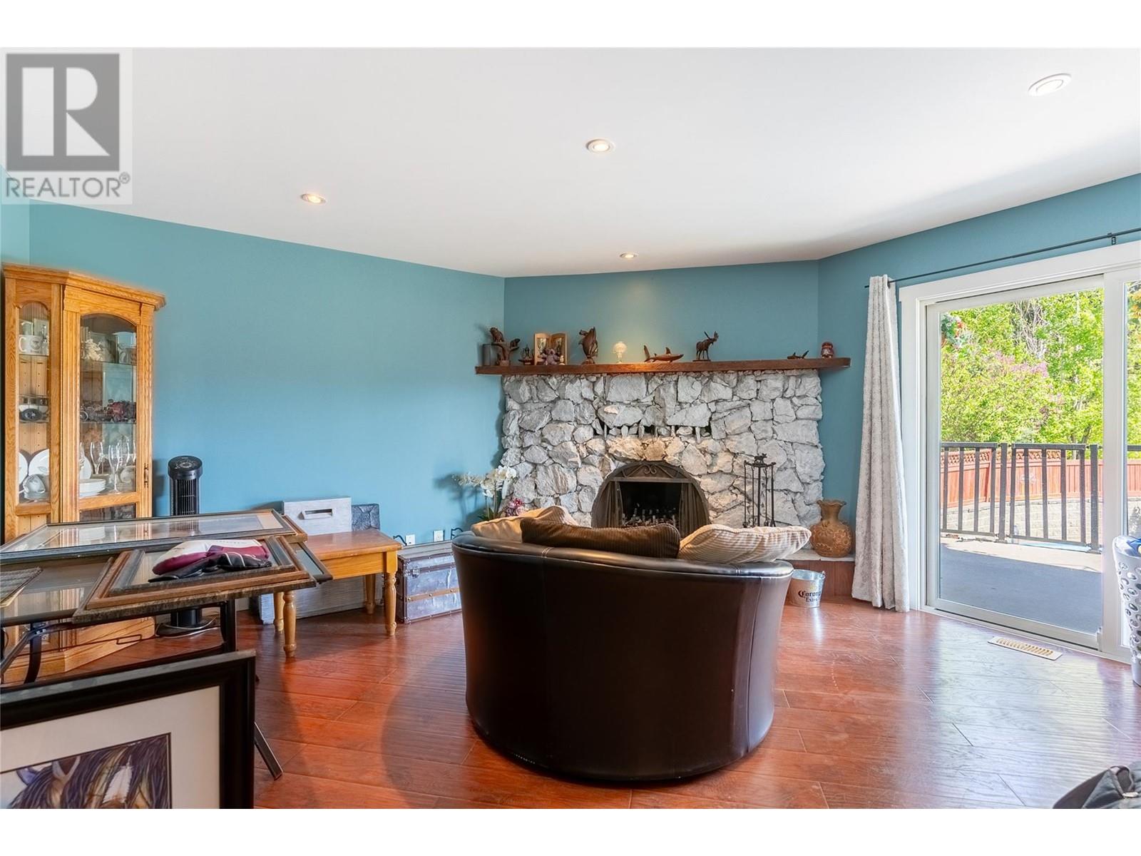 Property at 2617 Golf Course Drive image 2