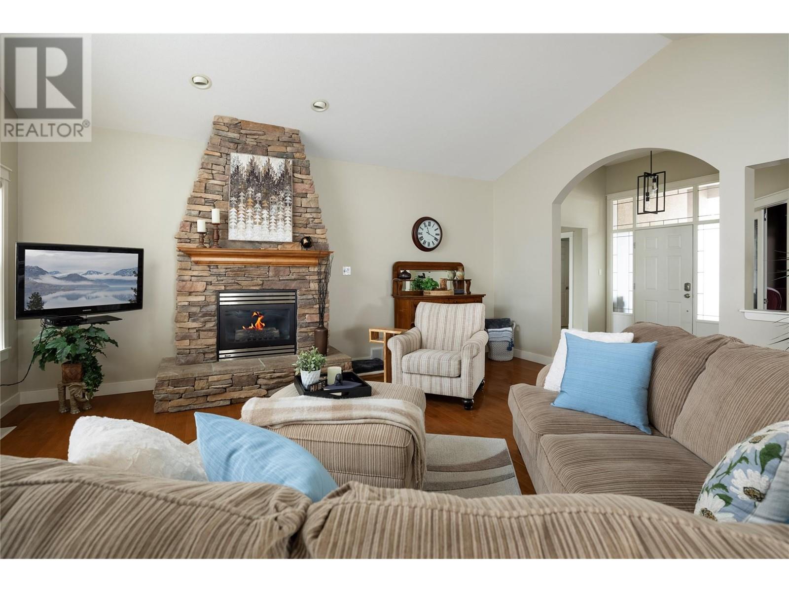 1417 Copper Mountain Court, Vernon, British Columbia  V1B 3Y7 - Photo 9 - 10345969