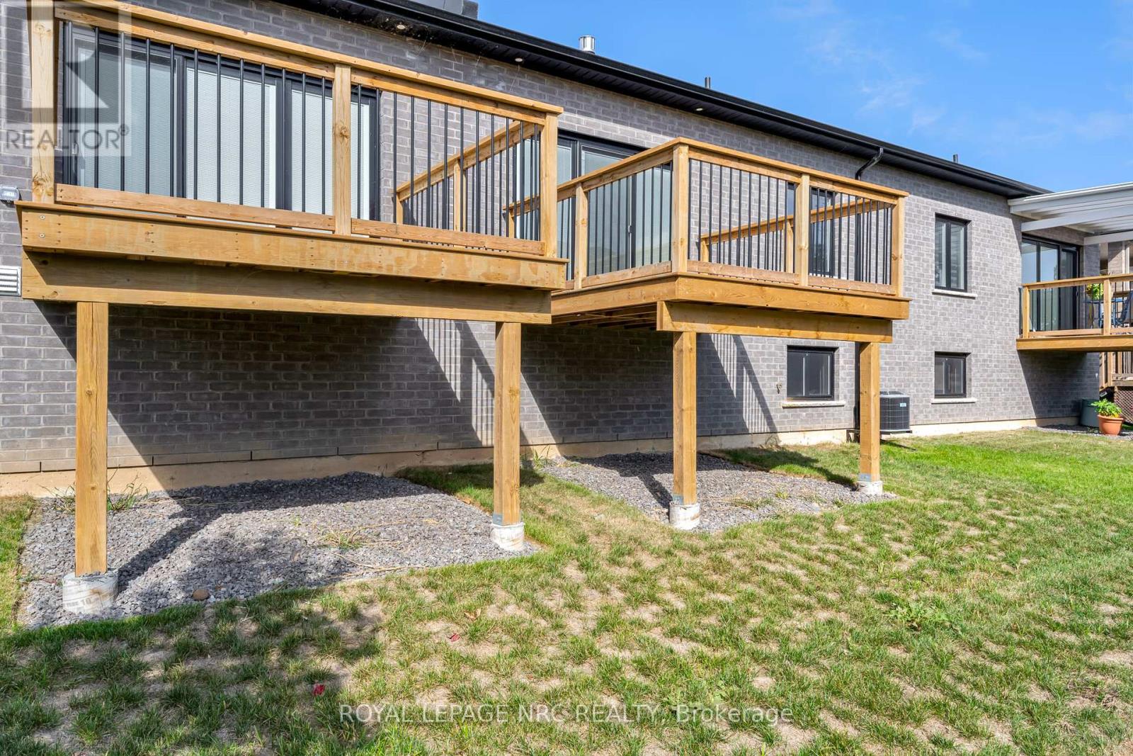 732 Clarence Street, Port Colborne (Sugarloaf), Ontario  L3K 0A8 - Photo 32 - X12120045