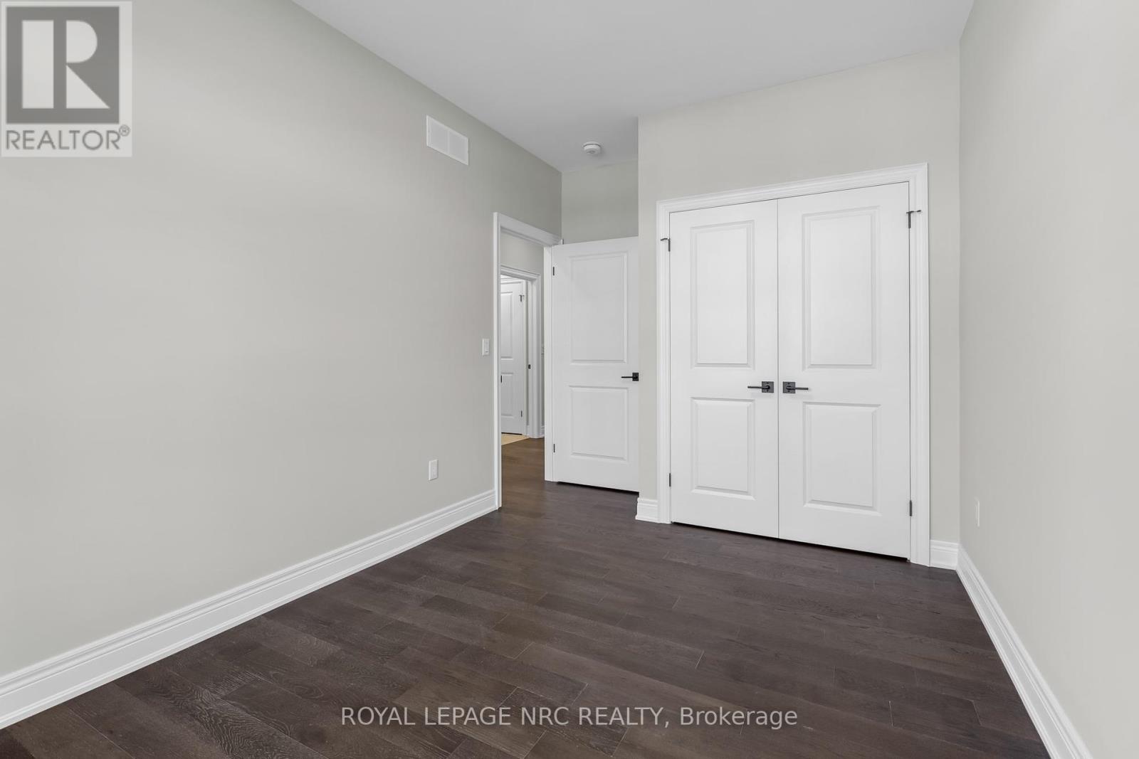 732 Clarence Street, Port Colborne (Sugarloaf), Ontario  L3K 0A8 - Photo 35 - X12120045