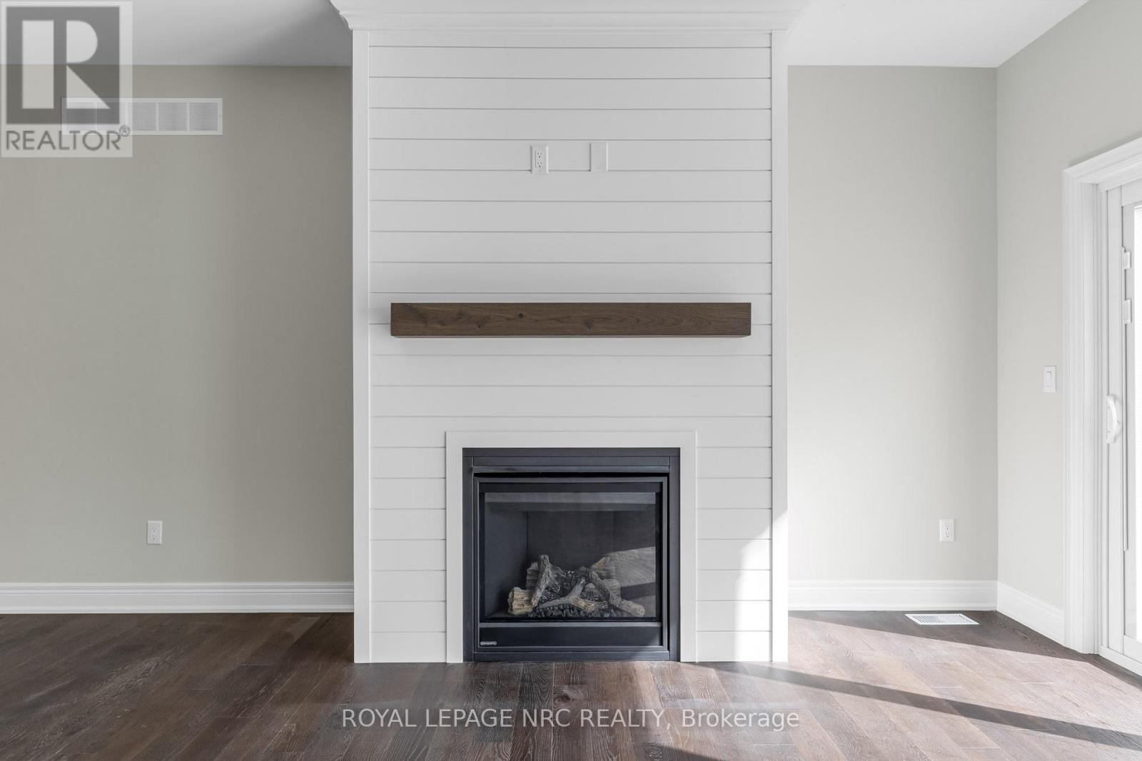 732 Clarence Street, Port Colborne (Sugarloaf), Ontario  L3K 0A8 - Photo 7 - X12120045