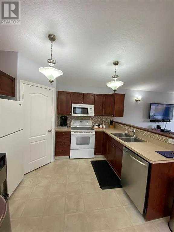 Property at 6326 88 Street image 4