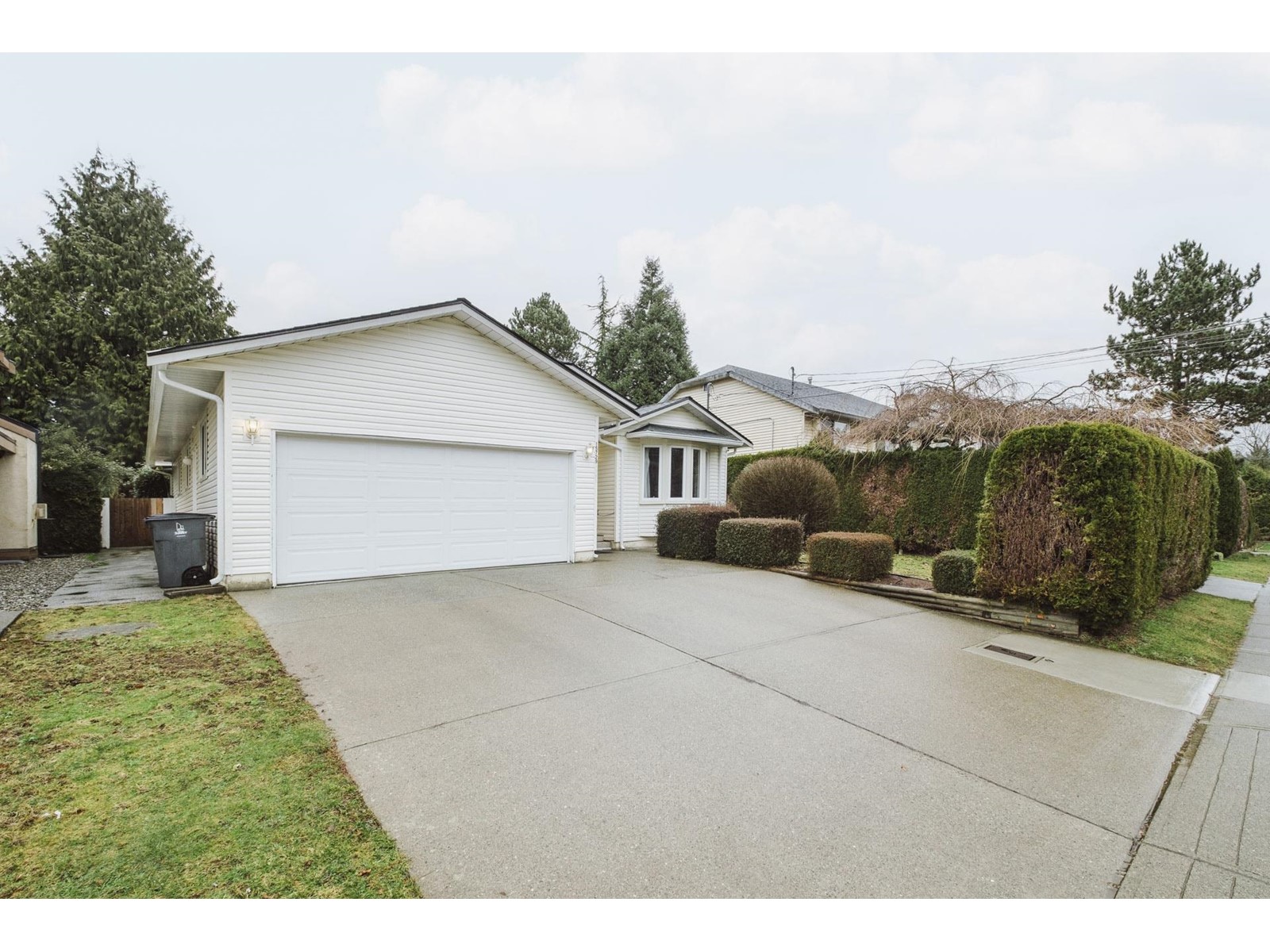 15729 20 AVENUE, surrey, British Columbia