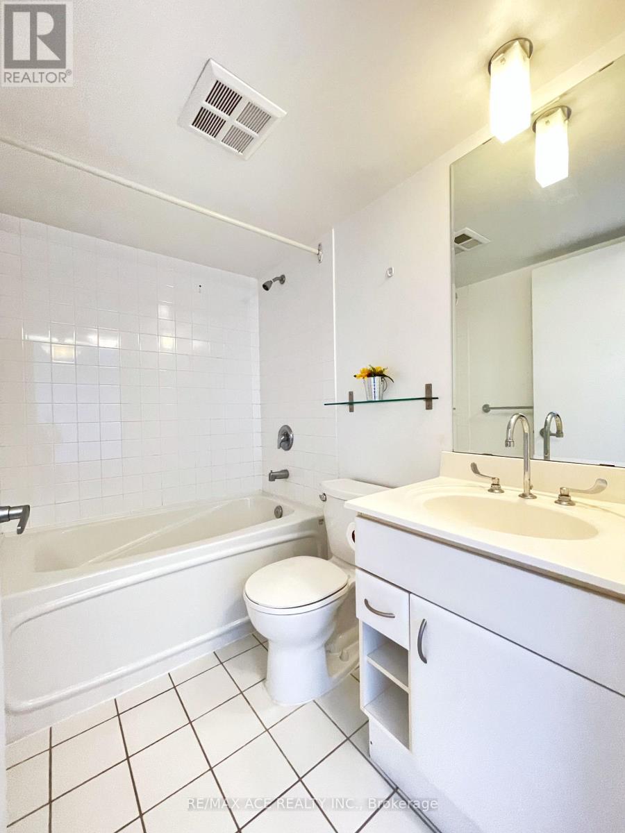 2315 - 38 Lee Centre Drive, Toronto, Ontario  M1H 3J7 - Photo 18 - E12119970