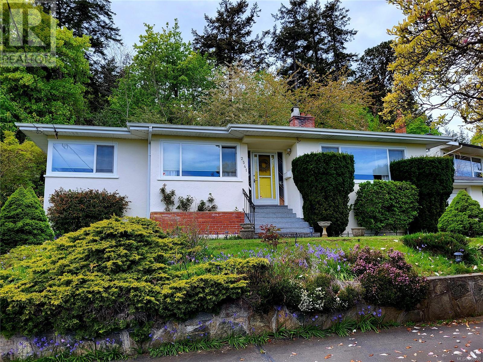 Property at 2541 Killarney Pl image 1